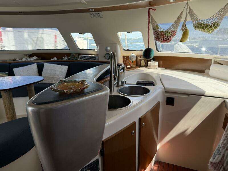2005 Fountaine Pajot Bahia