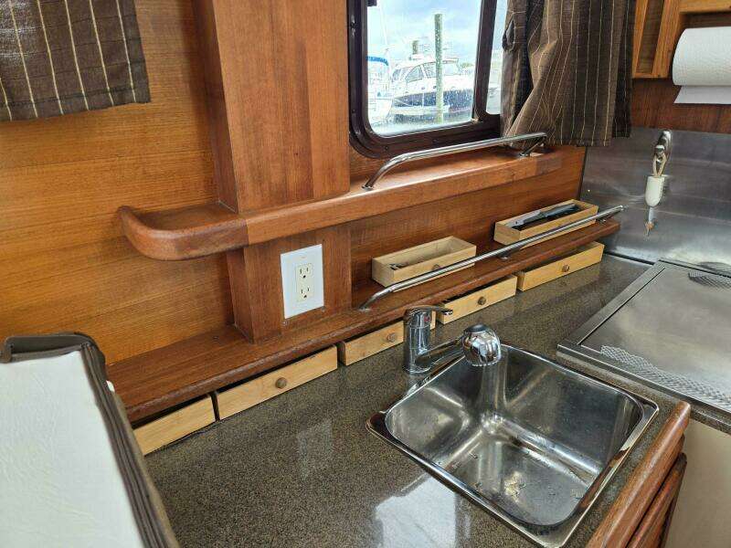 2013 Ranger Tugs 27 Classic