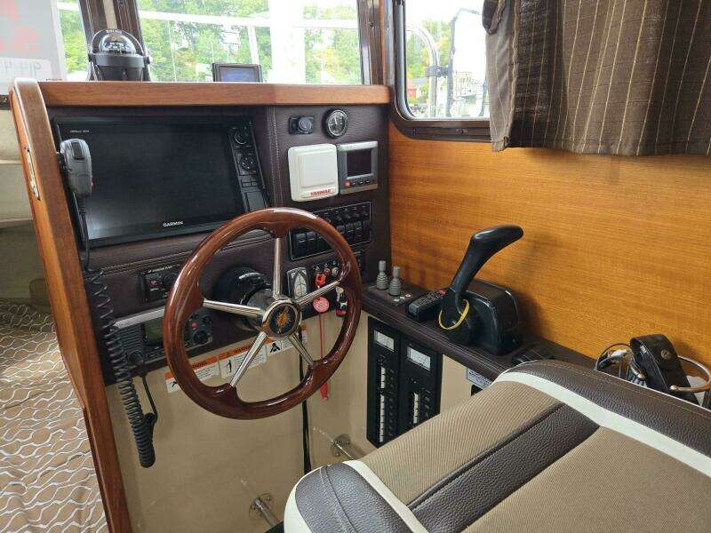 2013 Ranger Tugs 27 Classic