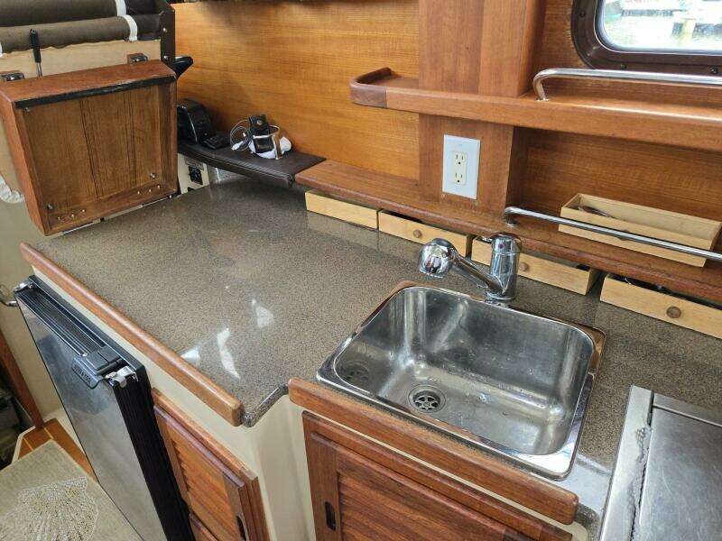 2013 Ranger Tugs 27 Classic