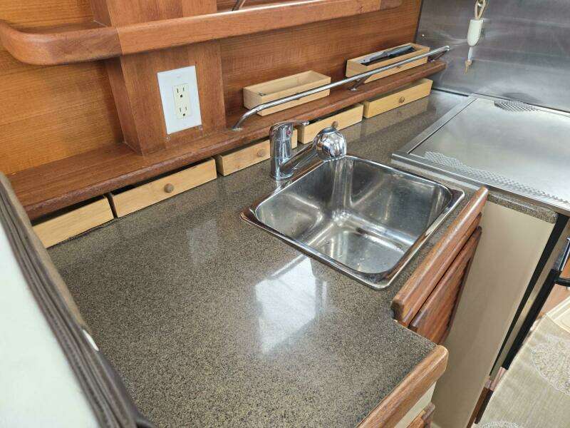 2013 Ranger Tugs 27 Classic