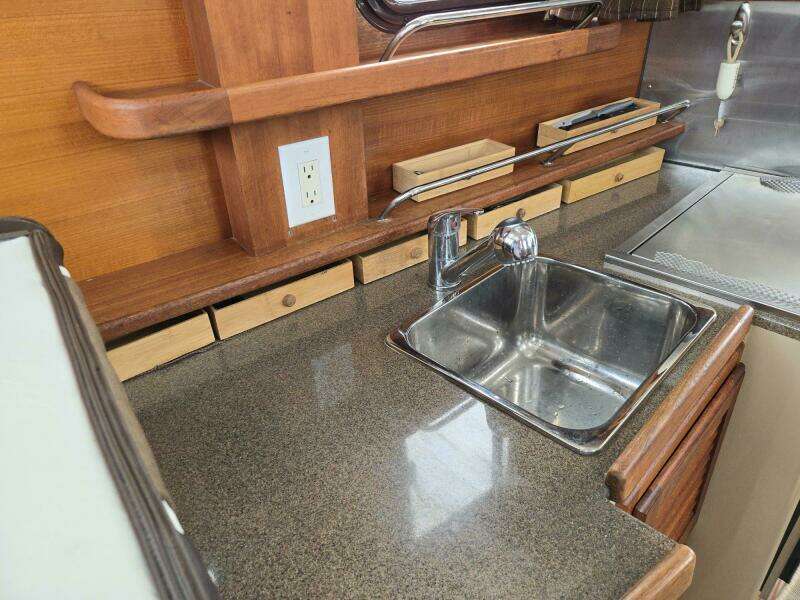 2013 Ranger Tugs 27 Classic