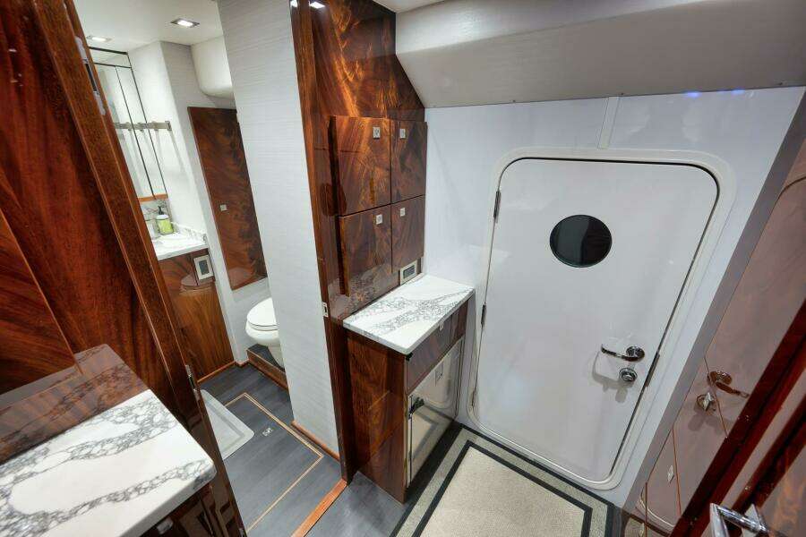 2025 Viking 90 Convertible- NIKKI BELLA- Crew Quarters