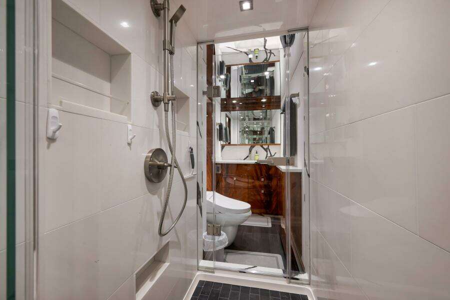 2025 Viking 90 Convertible- NIKKI BELLA- Master Stateroom Head