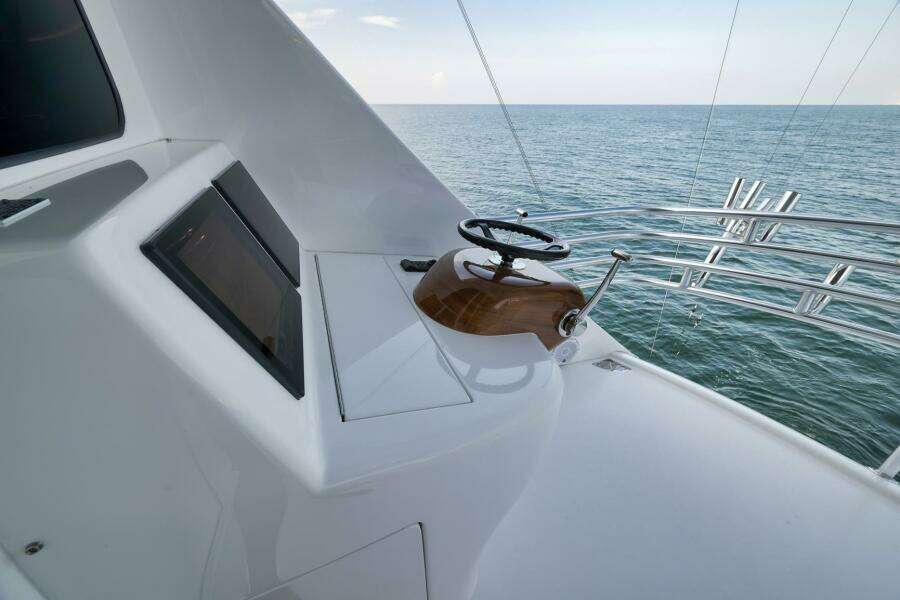 2025 Viking 90 Convertible- NIKKI BELLA- Mezzanine