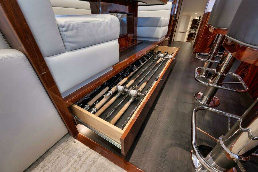 2025 Viking 90 Convertible- NIKKI BELLA- Dinnette Storage