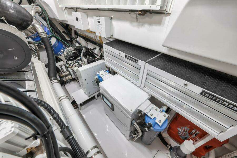 2025 Viking 90 Convertible- NIKKI BELLA- Engine Room