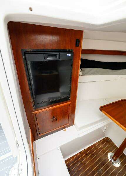 2008 Venture 39 Cuddy