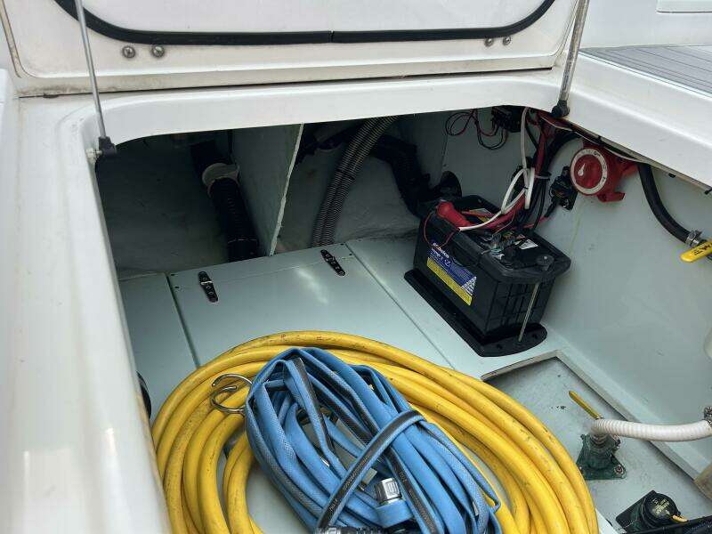 2008 Venture 39 Cuddy