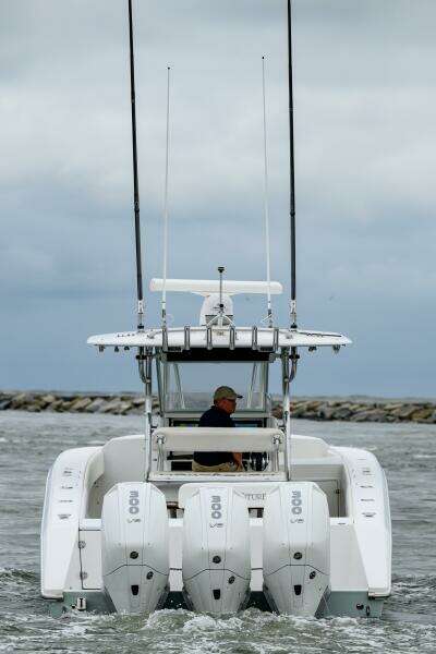 2008 Venture 39 Cuddy