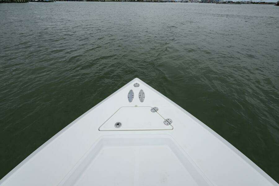 2008 Venture 39 Cuddy