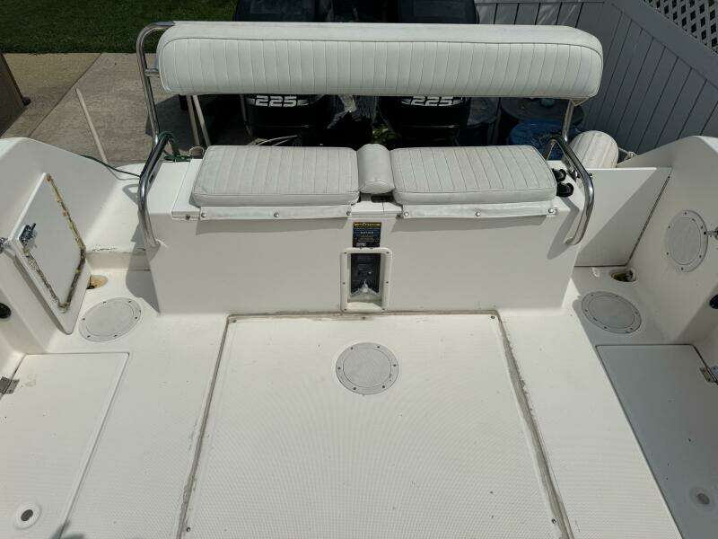 1999 Robalo 2640
