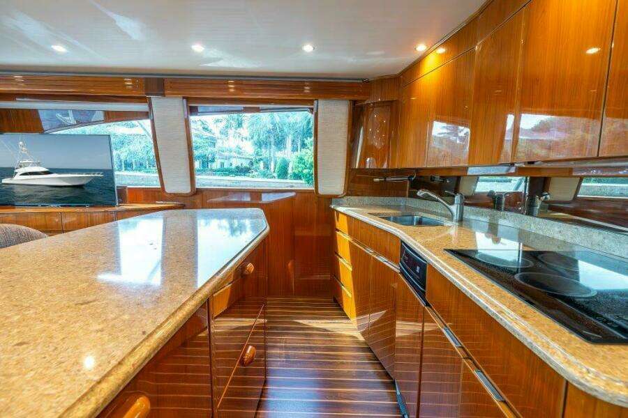 2015 Viking 66 No Collars - Galley