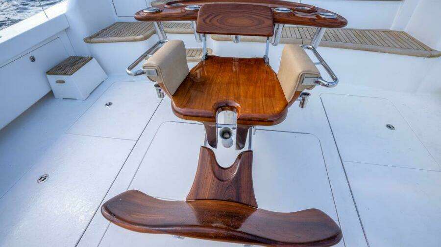 2015 Viking 66 No Collars - Cockpit