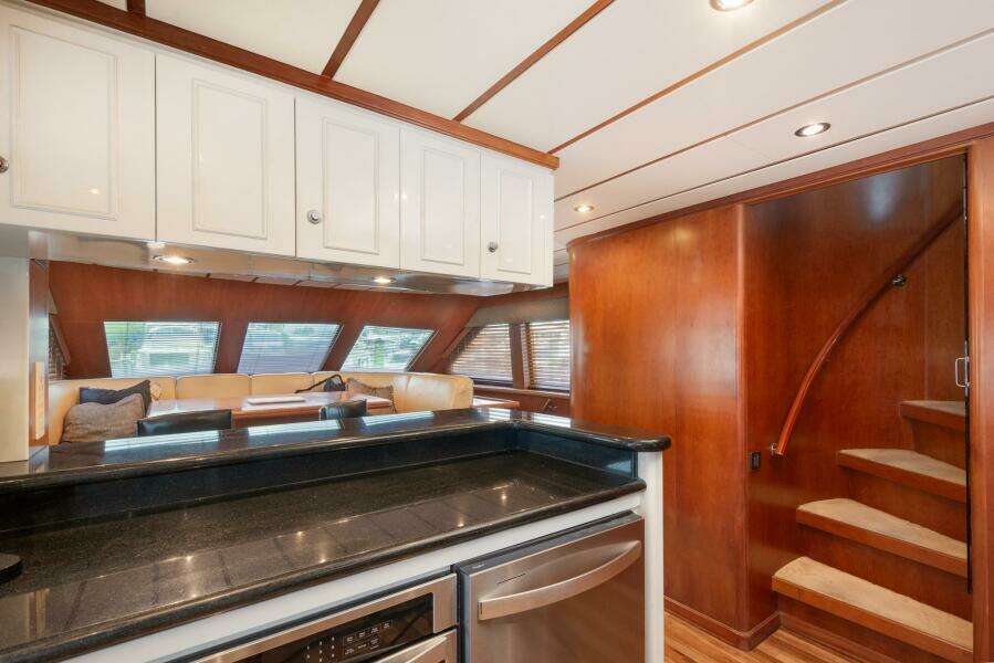 2000 Hargrave Skylounge