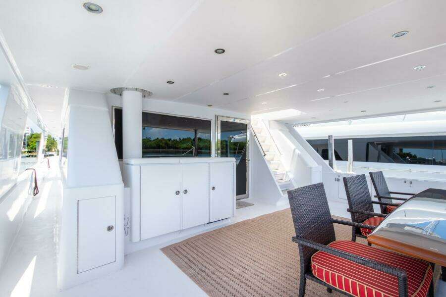 2000 Hargrave Skylounge