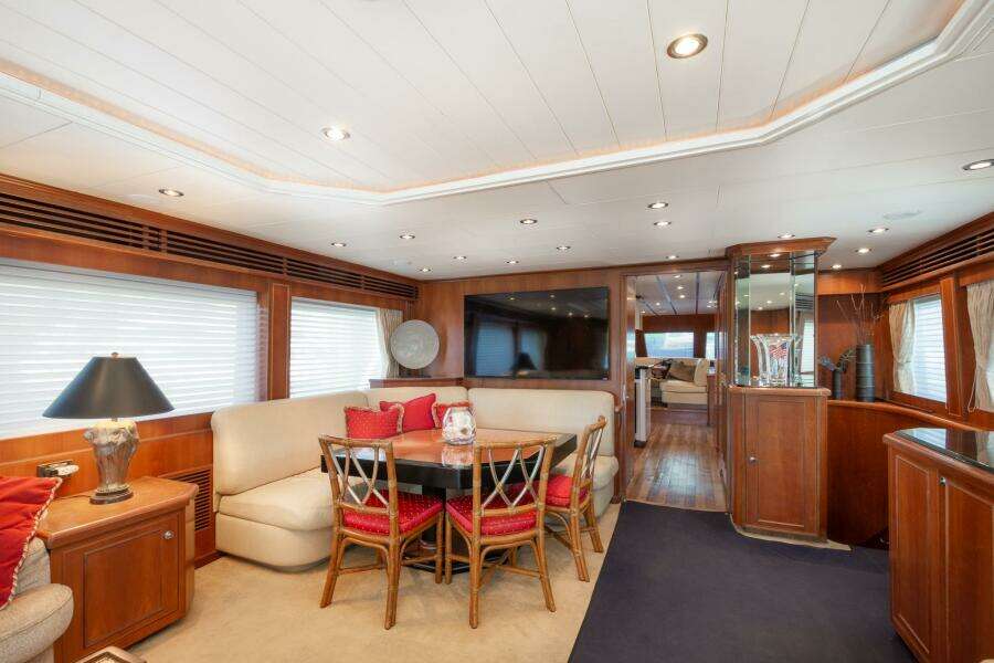 2000 Hargrave Skylounge