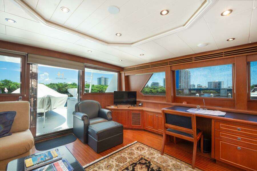 2000 Hargrave Skylounge