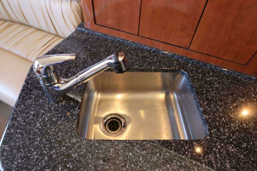 2003 Sea Ray 450 Express Bridge