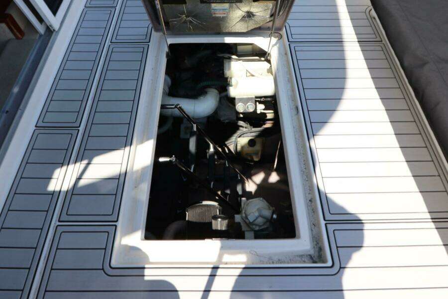 2003 Sea Ray 450 Express Bridge