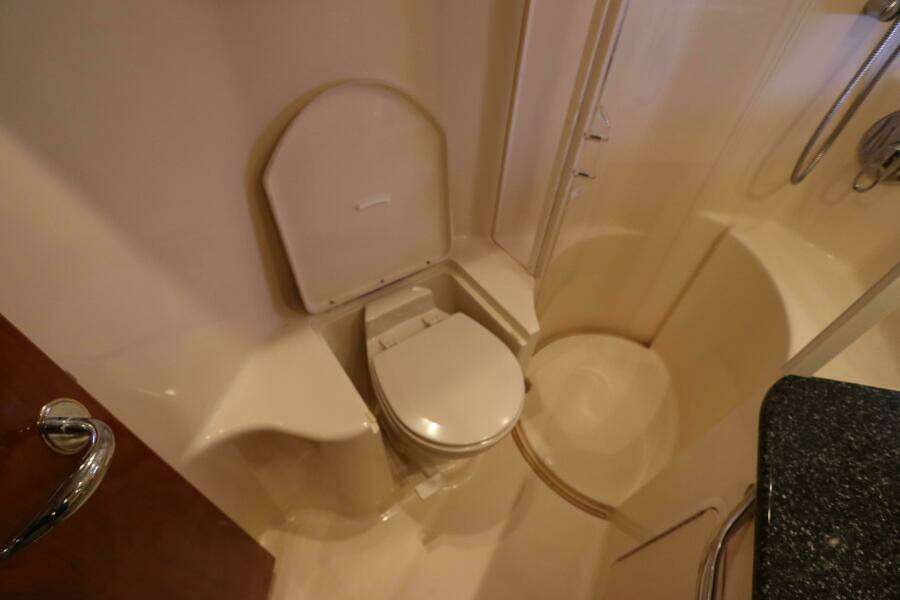 2003 Sea Ray 450 Express Bridge