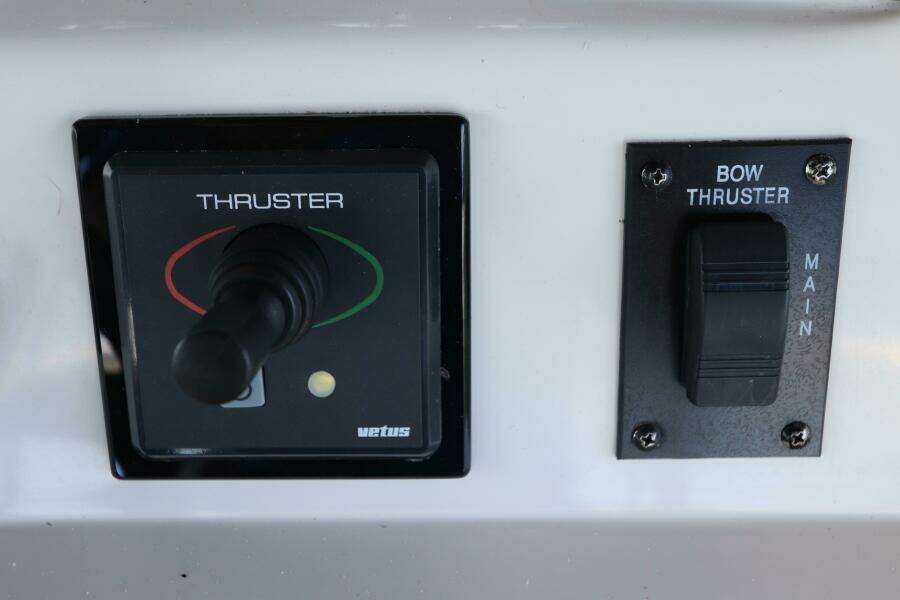 2003 Sea Ray 450 Express Bridge