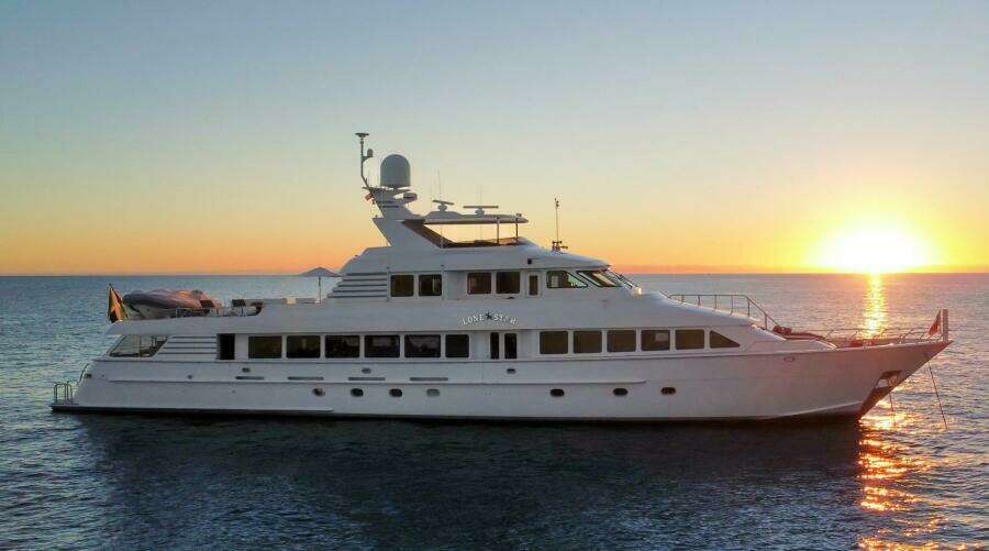 1995 Hatteras Flybridge Motor Yacht