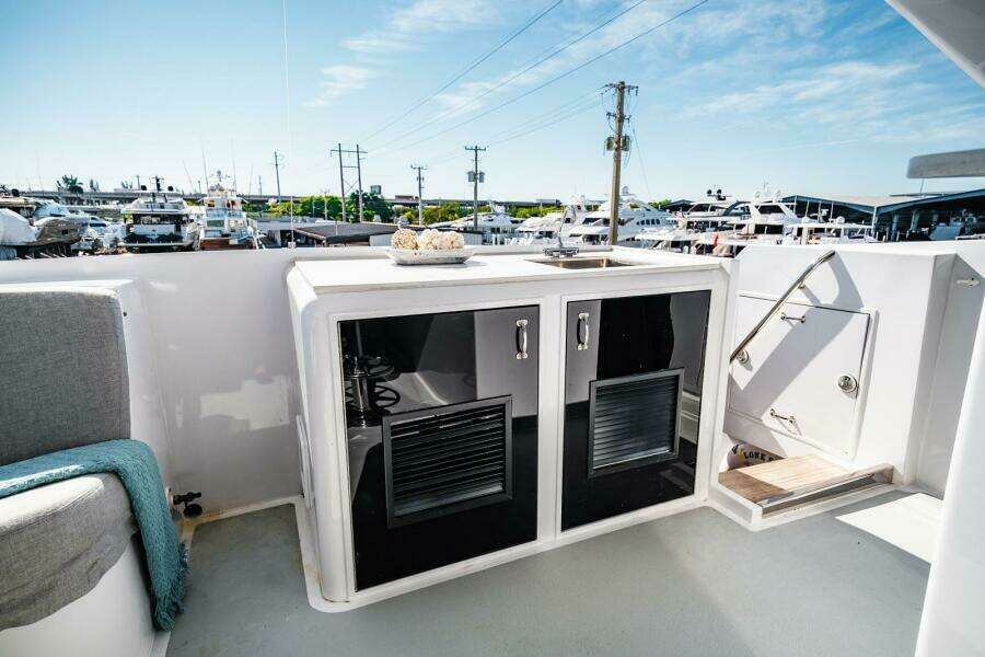 Flybridge Aft   