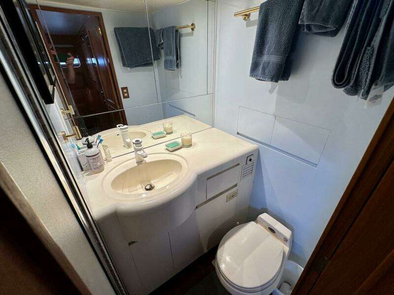 1993 Ocean Alexander 460