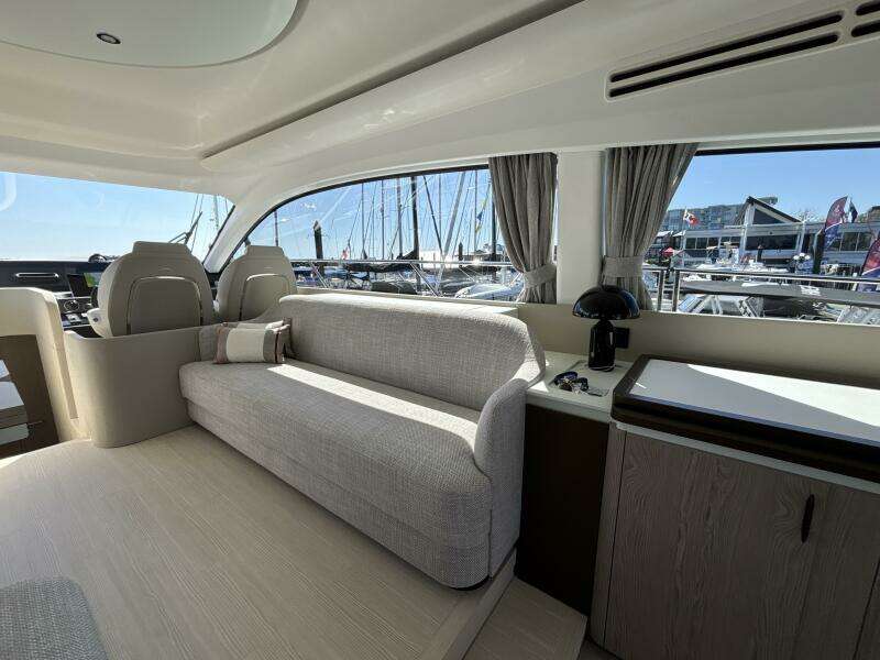 2025 Azimut Fly 53
