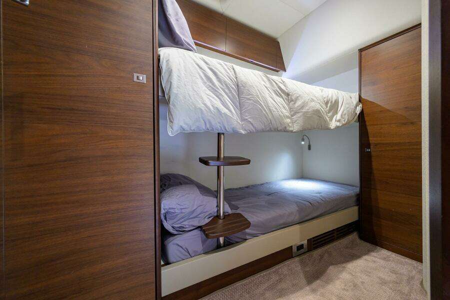 Princess F49 Chill- Guest Stateroom
