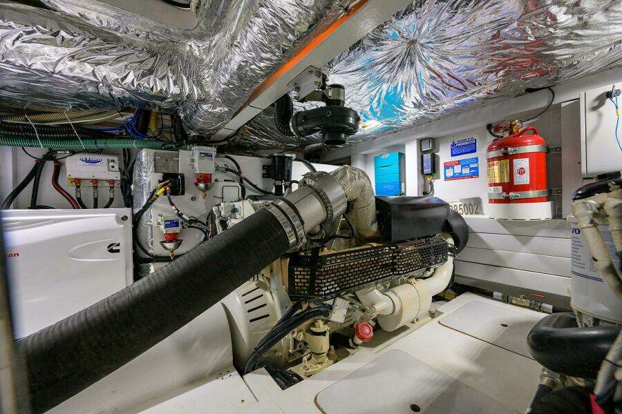 Princess F49 Chill- Engine Room