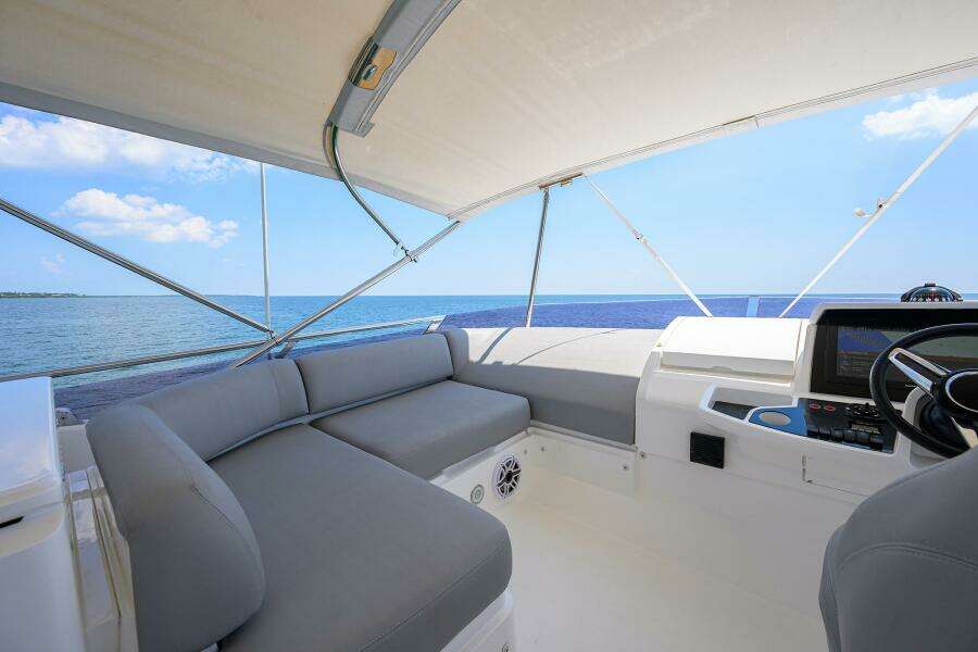 Princess F49 Chill- Flybridge