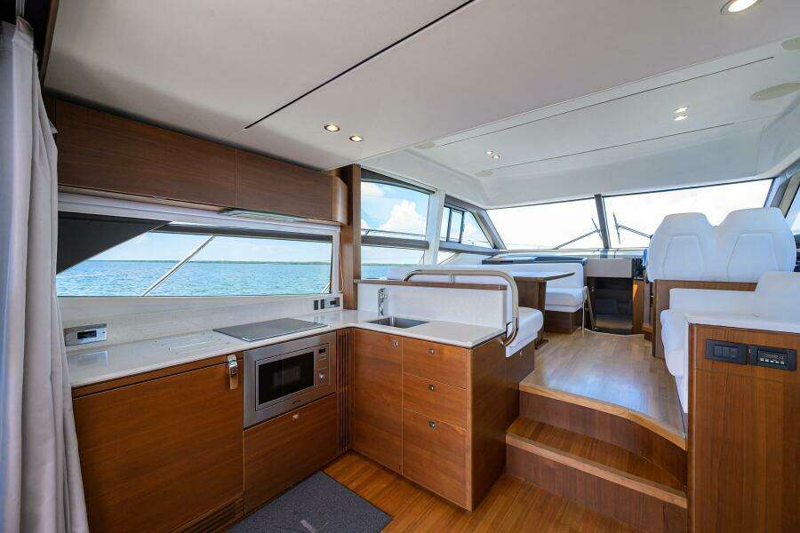 Princess F49 Chill- Galley/Salon