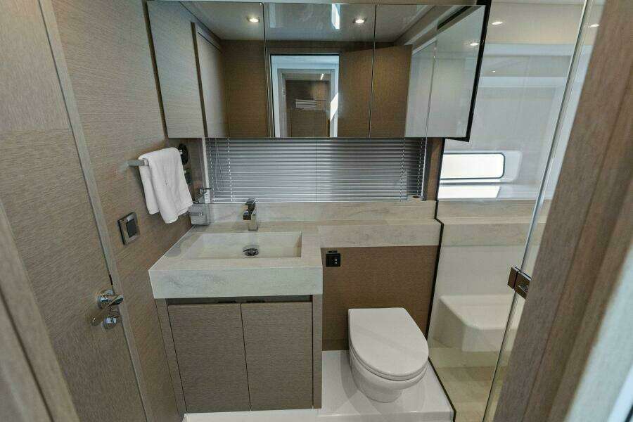 2022 59 Prestige Flybridge - How Sweet It Its - VIP Head