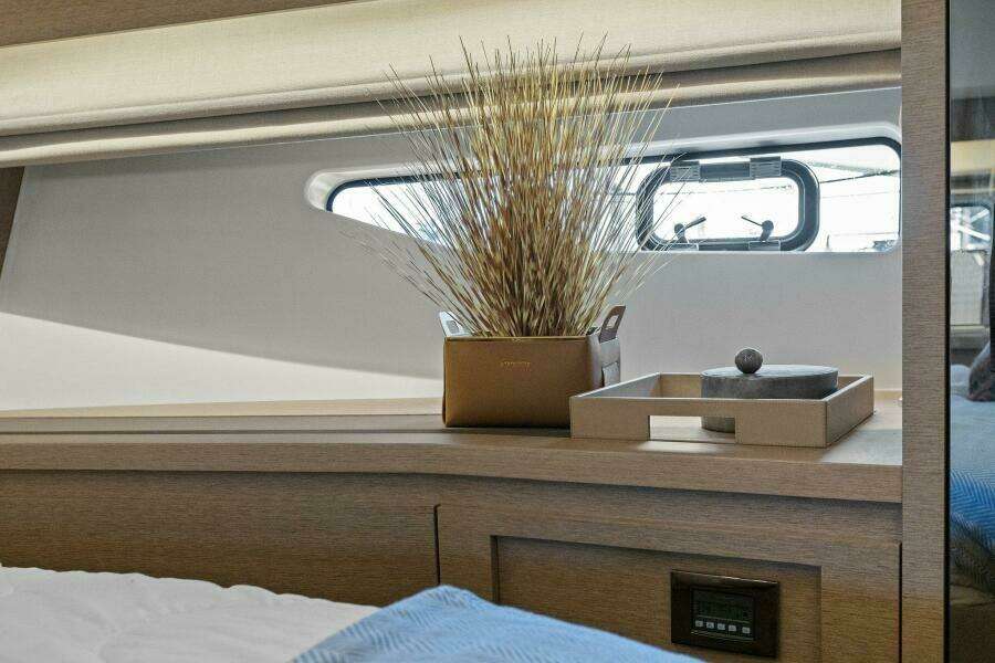 2022 59 Prestige Flybridge - How Sweet It Its - VIP Stateroom
