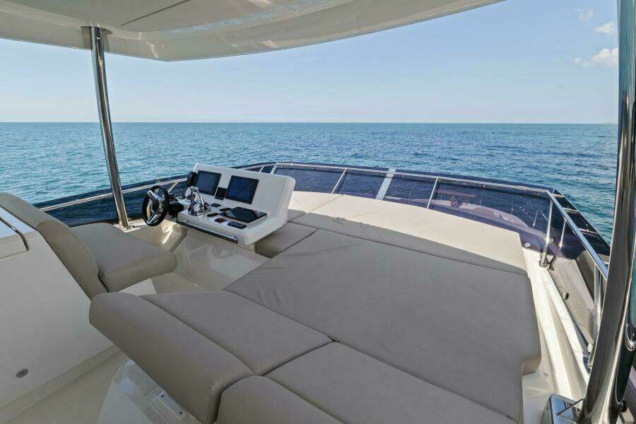 2022 59 Prestige Flybridge - How Sweet It Its - Flybridge Helm