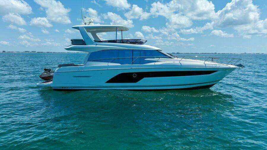 2022 59 Prestige Flybridge - How Sweet It Its - Profile