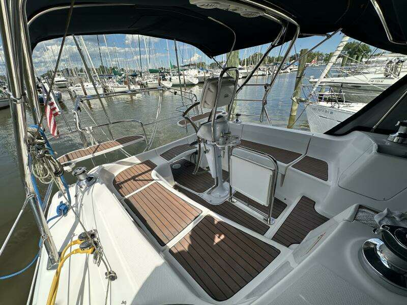 2006 Hunter 38