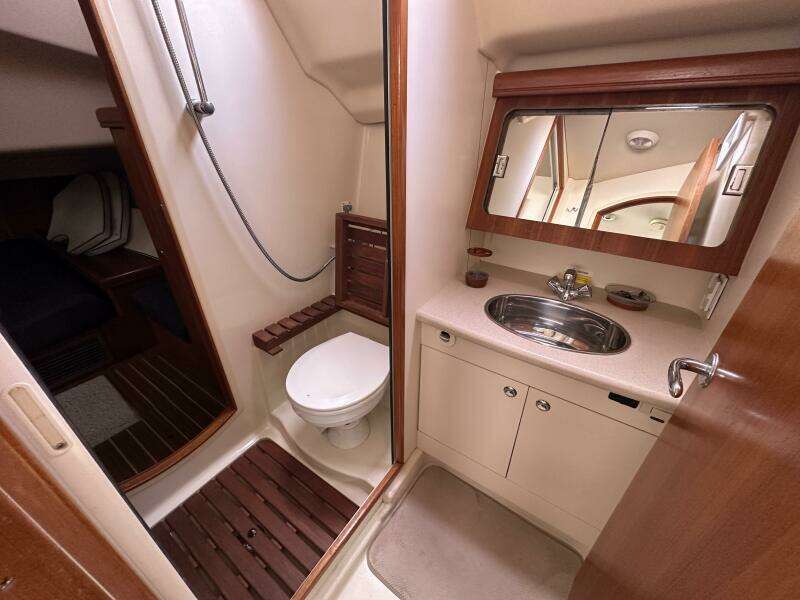 2006 Hunter 38
