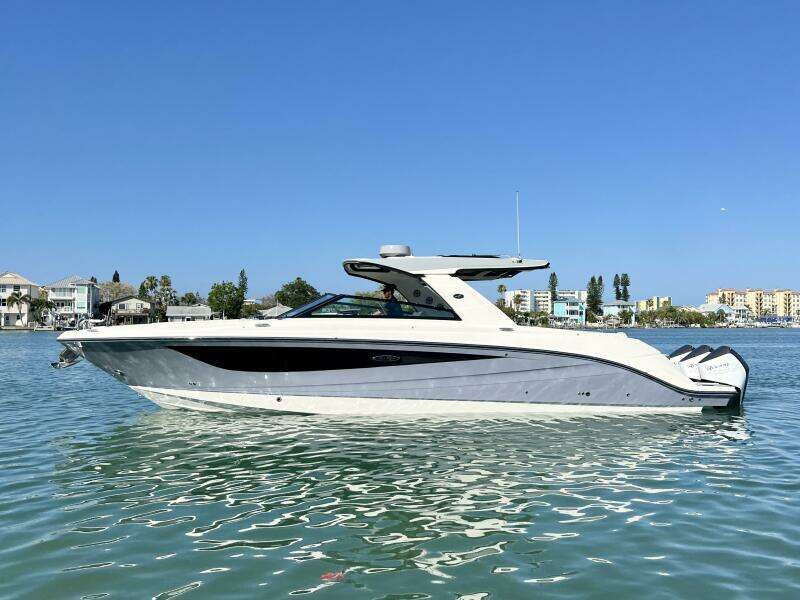 2022 Sea Ray SLX 400 OB