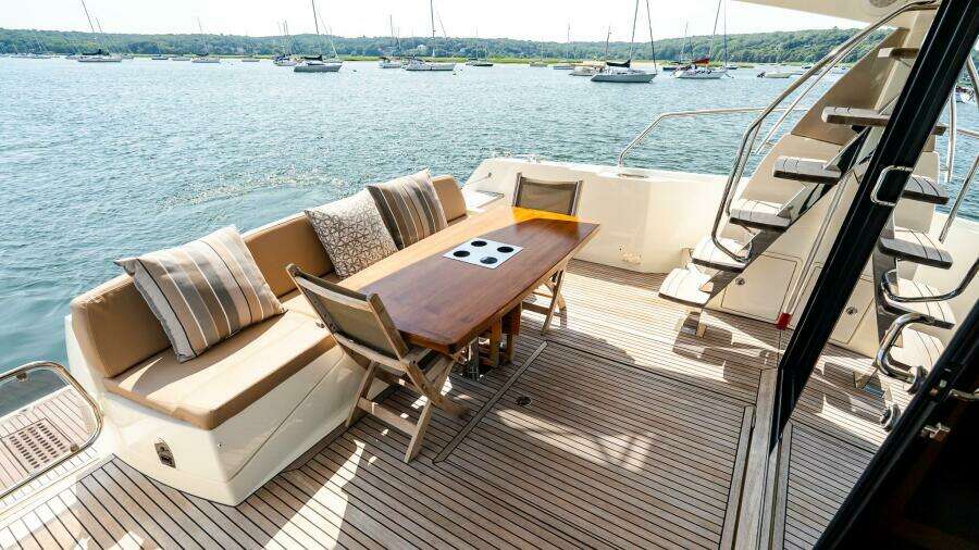 2014 Prestige 550 Flybridge