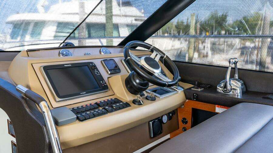 2014 Prestige 550 Flybridge