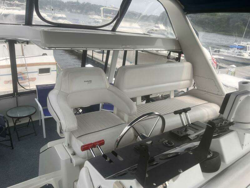 Helm Seating