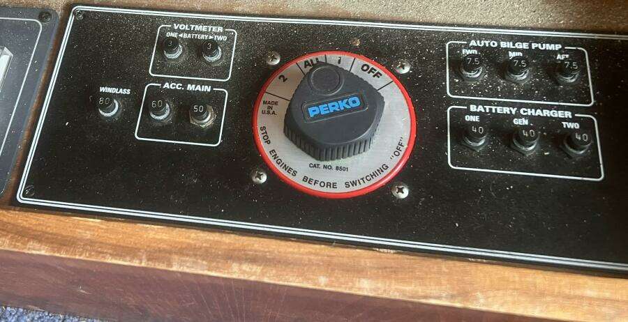 Battery Selector Switch