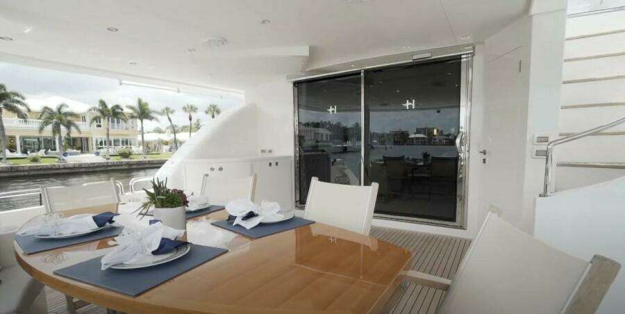 2017 Hargrave Raised Pilothouse