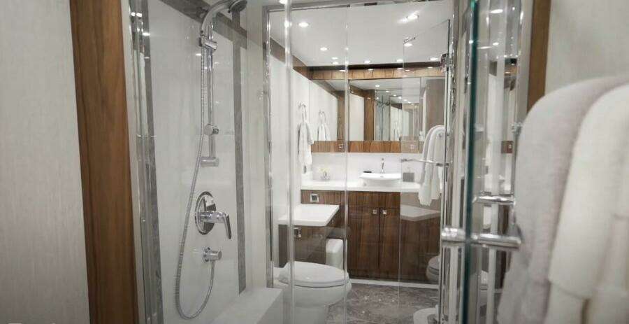 2017 Hargrave Raised Pilothouse