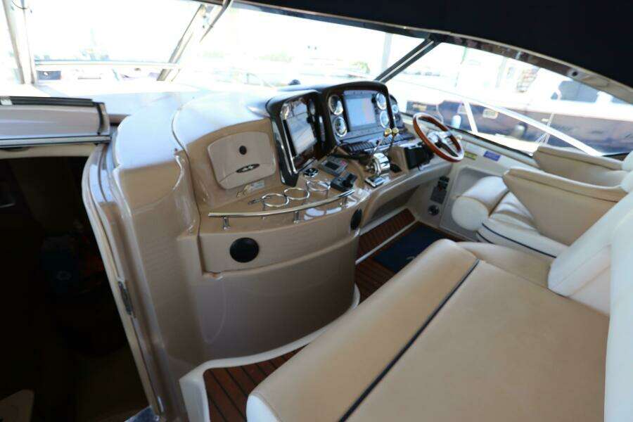 2004 Sea Ray 420 Sundancer
