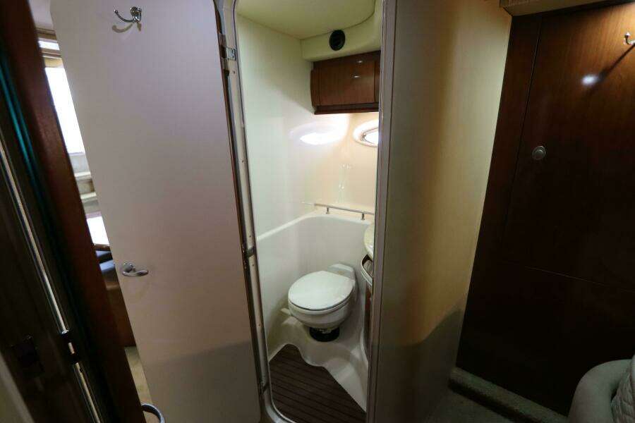 2004 Sea Ray 420 Sundancer