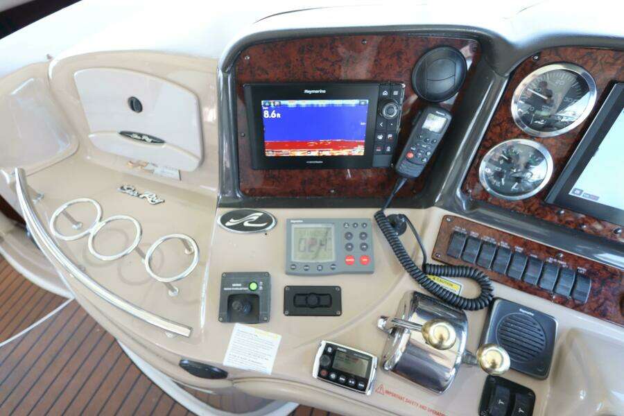 2004 Sea Ray 420 Sundancer